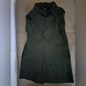 Elegant hunter green Women's Dress
96% WOOL 4% spandex